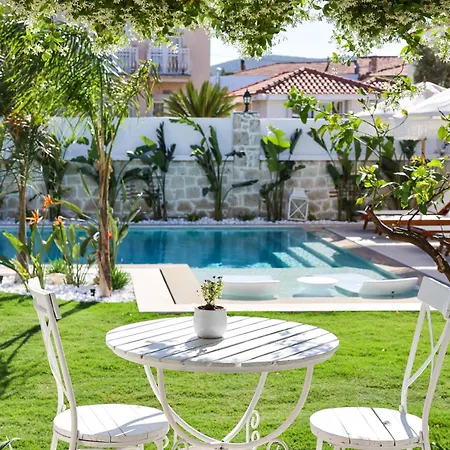 Pera Alacati Hotel