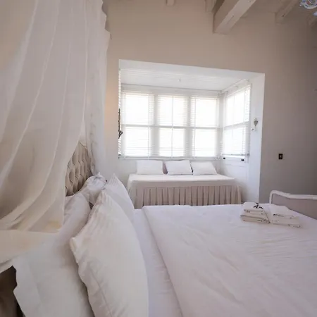 Pera Alacati Hotel