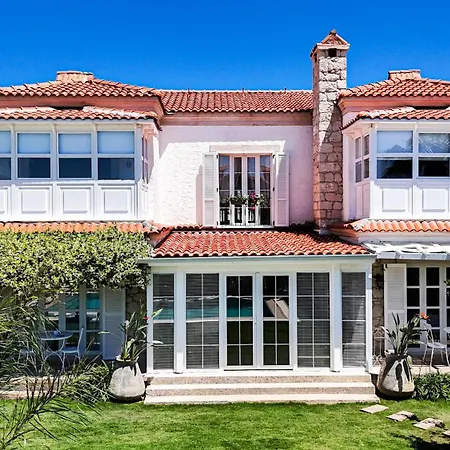 Pera Alacati Hotel *