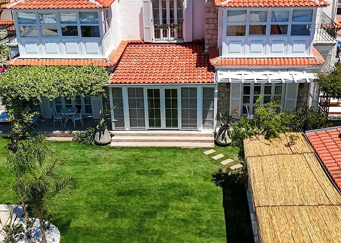 Hotel Pera Alaçatı *