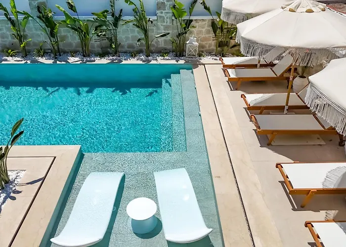 Pera Alacati Çeşme