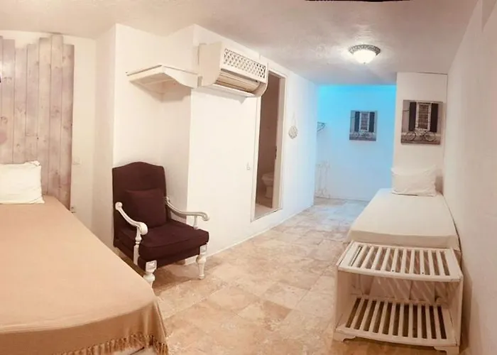 Pera Alacati Hotel *