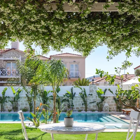 Pera Alacati Çeşme