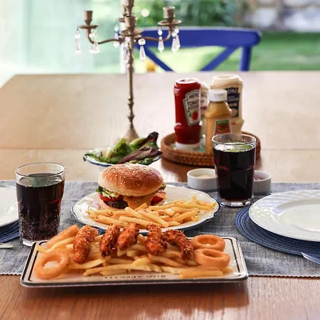 Pera Alacati * Cesme