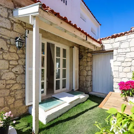 Pera Alacati * Cesme